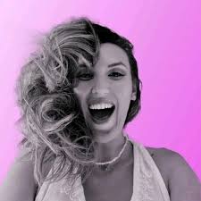 leadershipcoaching #femaleempowerment #femaleleadership #growthmindset  #braveyouredge