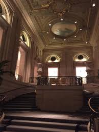 For most smoke detectors a blinking green light means that everything is okay with the smoke detector. Renovated Room Blinking Green Light From Smoke Alarm Right Above Bed Picture Of Hilton Chicago Chicago Tripadvisor