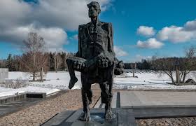 Мемориальный комплекс Хатынь в Беларуси: трагедия, история, память, фото,  официальный сайт, адрес, время работы