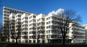 Die stadtbibliothek gießen ist mitglied im onleiheverbundhessen. Shell Haus Wikipedia
