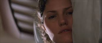 Christopher Nolan's Memento Reversed Its Story to Subvert Its Hero