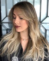 I tagli capelli con frangia 2022 per i capelli medi, lunghi e corti, con frangia a tendina per capelli ricci, laterale, rotonda, adatta a . Top 50 Idee Per Capelli Lunghi Con Frangia 2022 Capellidistile It