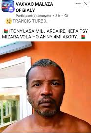 Fanontaniana no apetrako voalohany, raha ianao no teo amin'ny toerany?  Niala ianao sa nijanona? Maro no mandatsa an'i "Mama Red", tsy anome tsiny  be azy za aloha fa izao fotsiny. Ho anareo