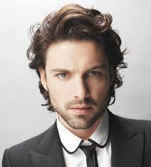 La coiffure avec raie au milieu est un grand classique coiffure homme et femme. Les Cheveux Mi Longs Pour Homme La Coiffure Pour Tous Facebook