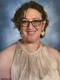 What are teachers' experiences with Benchmark Universe or HMH Into Reading  ELA curriculums?