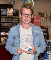 Macaulay culkin death hoax spreads on facebook. Macaulay Culkin S New Haircut Is Working For Him On Every Level Gq