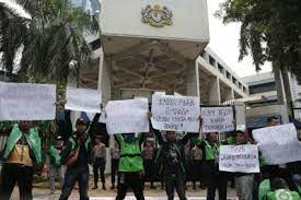 Sebenarnya berapa sih biaya visa malaysia yang harus di bayar? Bos Taksi Malaysia Berulah Lagi Ratusan Ojek Online Demo Di Kedubes Teknologi Katadata Co Id