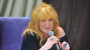 Фото аллы пугачёвой на заре карьеры. Pugacheva Poveselilas Na Dne Rozhdeniya Docheri Orbakajte Video V Instagram Zhizn Primadonny
