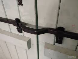 Bsr sur du volet roulant il n'y à guere de de possibilite à ce risque d'effraction mais vous avez la possibilité d'echanger votre tablier par un tablier en lame alu extrudee par contre vous perdrer le cote isolation thermique car ce produit n'est pas pourvu de mousse isolante ,,,, avez vous songez à faire. Comment Securiser Ses Volets Battants Maison Et Domotique