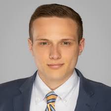 I first started with Vector Marketing 4 years ago as an opportunity to earn  some income around my classes and gain some sales skills. Very quickly I  realized that it had the