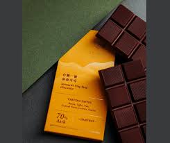 《查理和巧克力工厂》（英語：charlie and the chocolate factory），于2005年上映，改編自1964年羅爾德·達爾的同名小説。電影由蒂姆·伯顿導演，強尼·戴普飾威利·旺卡，費迪·夏摩亞飾查理·巴格特。 å°ç£ä¹å ç¦ç£å·§åå è®ä¸­åç æ¥æ¬éªæ¥ç¾è²¨æ¨è½ç·æ¥è´æ­ ä»å'¨å