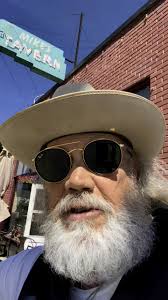 Curtis Roy Moore is at Mike's Tavern.