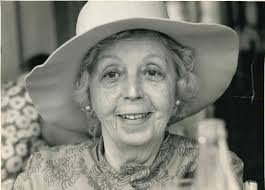 Women Histories in Photos