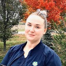 Amy Maynes's Instagram, Twitter & Facebook