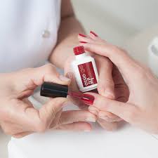 It is said that with it's amazing top coat, your manicure will last up to three weeks. What Is A Gel Manicure Nail Articles Tips Essie