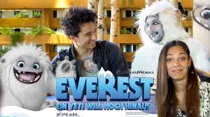 Unser inhalt ist an german angepasst. Julien Bam Nilam Farooq Treffen Everest Ein Yeti Will Hoch Hinaus Youtube