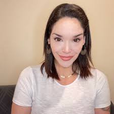 Jennifer Manera's Instagram, Twitter & Facebook