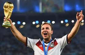 Nachfolgend findet ihr die termine für die nächste wm und em: Wm 2014 Legende Mit 22 Fluch Oder Segen Fussball Stuttgarter Nachrichten