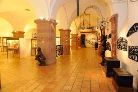 Als eines der letzten öffentlich begehbaren stadtpalais in basel lädt das haus zum kirschgarten auf eine. Historisches Museum Basel Haus Zum Kirschgarten Basel Schweiz Badische Zeitung Ticket