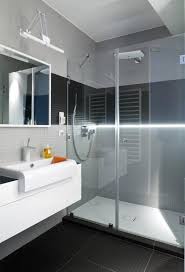 Badezimmer Ideen Nur Mit Dusche Home Decorating Ideas Badezimmer Garten Mobelmodelle Kleine Badezimmer Kleines Bad Einrichten Bad Einrichten
