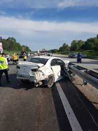 Maybe you would like to learn more about one of these? Bernama On Twitter Seorang Lelaki Maut Selepas Kereta Terbabas Dalam Kemalangan Di Km20 Lebuhraya Spdh Arah Seremban Ke Port Dickson Pada 4 45 Petang Polis Https T Co Pnuelwf1hz