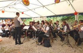 Im wohlfühlhotel frohsinn ist der name programm. Filstalexpress Kuchen Bei Sommerhitze Zwei Tage Lang Gefeiert Gesangverein Frohsinn Kuchen Hielt Festwochenende Am Waldheim