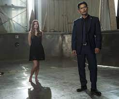 Lili simmons, san diego, california. Banshee Bild Anthony Ruivivar Lili Simmons 52 Von 59 Filmstarts De