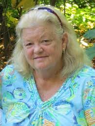 Holly Clapp's Instagram, Twitter & Facebook