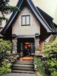 Inspiring Garden Design An Olmsted Japanese Garden The Shingled And Japanese Gabled House Designed In 1 Fairytale Cottage Japanese Garden California Bungalow