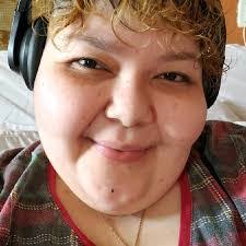 Eileen Narvaez's Instagram, Twitter & Facebook