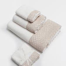 polotenca iz hlopka zhakkardovye s kruzhevom polotenca vannaya komnata zara home rossiya russia havlular dantel