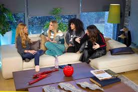 Όλα τα τελευταία νέα, φωτογραφίες, video και ειδήσεις. Oi Roomies Toy Mega Ypodexontai Thn Iwanna Pappa Kai Ton Kwsta Karafwth Ta Nea