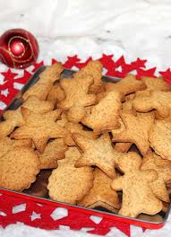 Biscuits De Noel Au Gingembre Chez Vanda Biscuit De Noel Recette Biscuit De Noel Biscuits