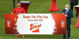 «seit gestern abend kennen wir den uniqa öfb cup sieger 2020/21 ➡️ @fcredbullsalzburg! Fc Red Bull Salzburg Gewinnt Uniqa Ofb Cup 2019 20 Redaktion Osterreichisches Presseburo