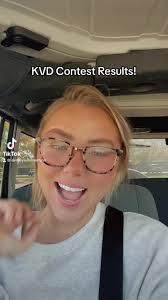 Summer Petersen's Instagram, Twitter & Facebook