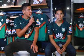 Edson álvarez y diego lainez en una concentración de la selección mexicana | imago7. Diego Lainez Y Edson Alvarez Que Porcentaje Posee El America De Sus Fichas Mercado America Monumental