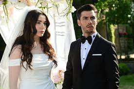 Tradimento, anticipazioni dal 7 al 13 aprile 2025: Oylum e Behram si  sposano - Davide Maggio