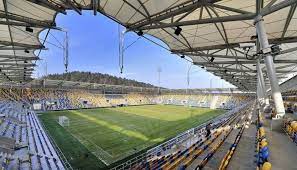 It is the home ground of arka, but has also hosted several international games, including those of the polish youth national team. Interior Stadion Gosir W Gdyni Stadion Arki Gdyniam Polonia Capacidad 15 136 Espectadores Equipos Locales Arka Gdynia Y Baltyk Soccer Field Field Sports