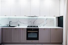 Kitchen Backsplash Trends 2021 Modern Design Ideas Hackrea While white remains the favorite kitchen color scheme, warmer shades will soon supersede the cool today's finishes are luxurious, sleek, modern, and fit with almost any design style and budget imaginable. kitchen backsplash trends 2021 modern