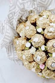 Buntes henna tattoo ganz einfach selber machen diy ♥ bibisbeautypalace. So Bastelst Du Einen Ferrero Rocher Strauss Calistas Traum