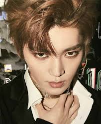 Pin oleh Ariel Rae di 이탱용