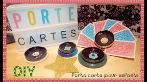 Magie De Noel Idee Cadeau Diy Creer Un Porte Carte Pour Les Enfants Materiel 2 Couvercles Marteau C Carte Enfant La Magie De Noel Carte A Jouer