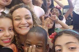 Quenia blends the dance instruction into the fitness program in a way that will keep you focused on the. Spendenkampagne Von Linda Dempah Fur Quenia Ribeiro Let S Give Back To Quenia