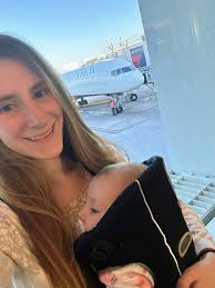 25 Baby Travel Essentials You NEED to Put