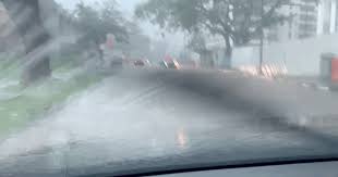 View the video on a flood which affected singapore on 23 june 2020. 0if3lwj2td5qqm
