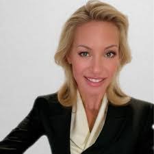 Amanda Utter's Instagram, Twitter & Facebook