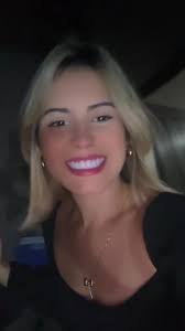 Os vídeos de Larissa Escobar (@larissaescobar2) com som original