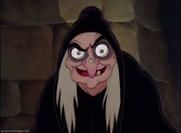 When Snow White S Step Mother Finds Out Snow White Was T Killed She Used Magic To Create A Magic Potion To Turn Herself Into A Witch And Find Snow Wh Bạch Tuyết