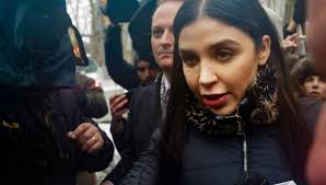 The wife of drug lord joaquin el chapo guzman, emma coronel aispuro, has decided to plead guilty to us charges of helping her husband run the sinaloa cartel of smugglers. Joaquin El Chapo Guzman Ehefrau Verhaftet So Tickt Die Vierte Ehefrau Des Drogenbosses Bunte De