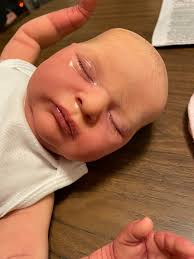 Meet Madeline Grace Phelps ! 7lb 7oz 18 inches long . Born at 5:13pm . I'm  so in love with this sculpt !!! Laura by Bonnie Brown 🥰😍😇